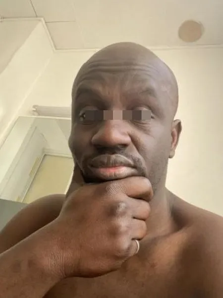 Beau black à Rennes cherche des plans culs