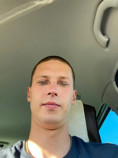 Un homme à la recherche d'une coquine à Nantes