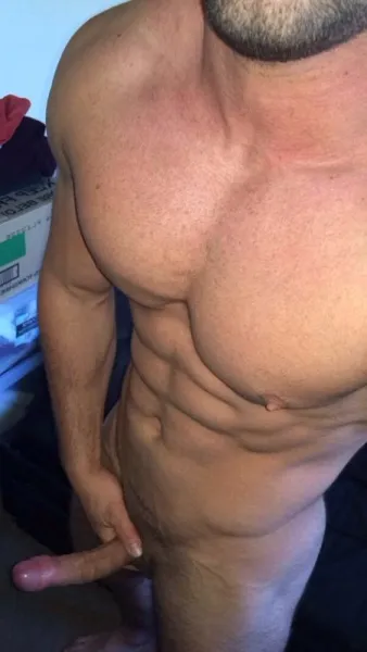 Je recherche des rencontres gays sur Toulon ou à proximité