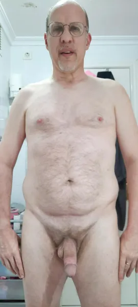 Naturiste de 56 ans ouvert pour des rencontres à Paris