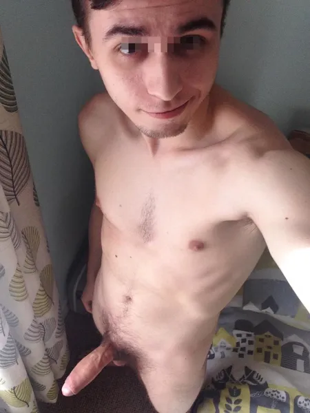 Homme 28 ans à Lorient, cherche un plan Q gratuit