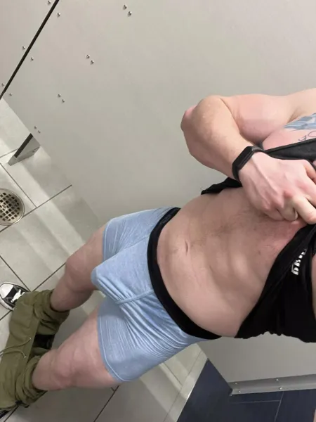 Plan cul gay sur le Mans dans la Sarthe