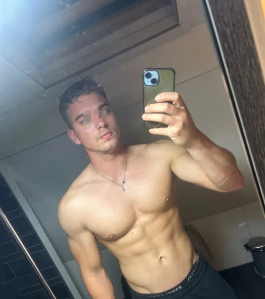 Plan cul direct avec une fille pas timide