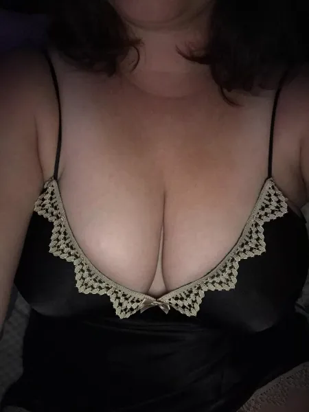 47 ans, seule à Rennes, et salement excitée