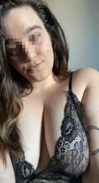 Libertine coquine prête à te faire jouir