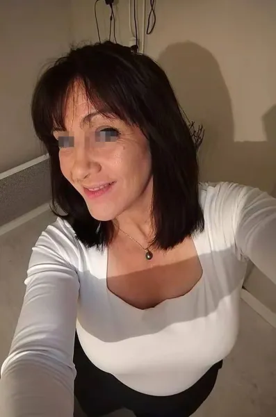 Mature de La Seyne cherche homme très endurant