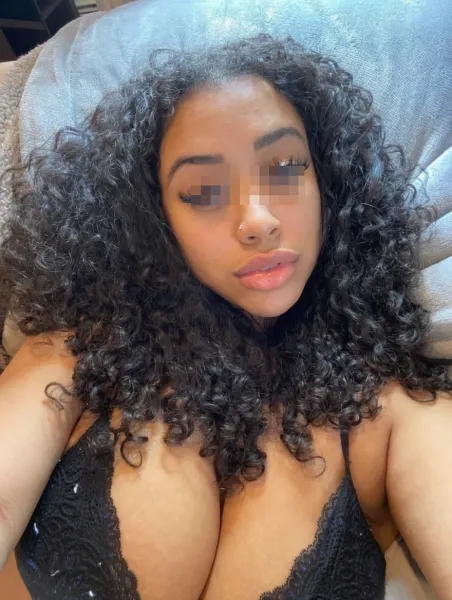 Envie de sexe gratuit à Paris avec une métisse