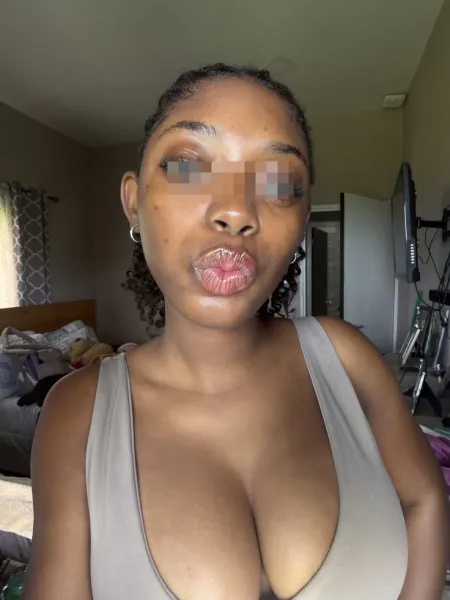 Femme noire coquine pour sexe gratuit  